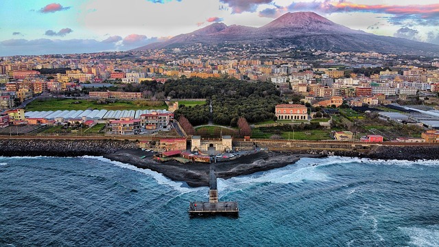 Quali sono le linee della Circumvesuviana? Ecco come muoversi nei dintorni di Napoli