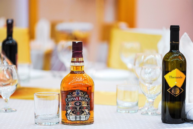 Come togliere lo scotch dai vetri? Ecco tutte le soluzioni più utili