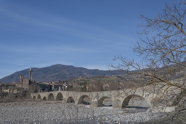 L’incredibile leggenda del Ponte Gobbo di Bobbio, o “del Diavolo”