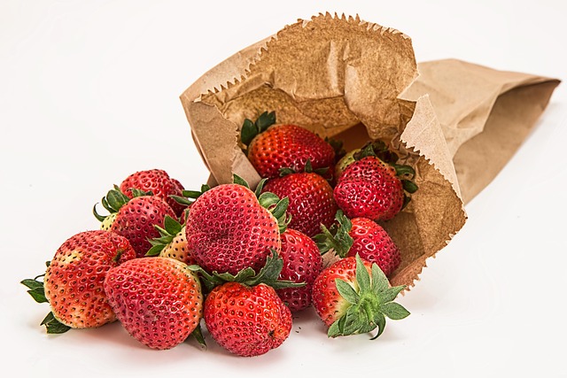 Cosa succede se lasci la frutta nel sacchetto di plastica?