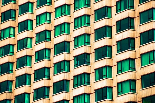 Danni alla facciata condominio, quali sono le cause e chi paga Danni alla facciata condominio, quali sono le cause e chi paga